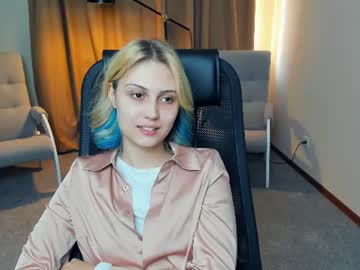 angelinaholly