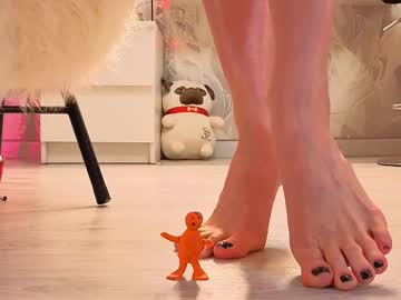 feet heelss