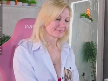 julie lucasss